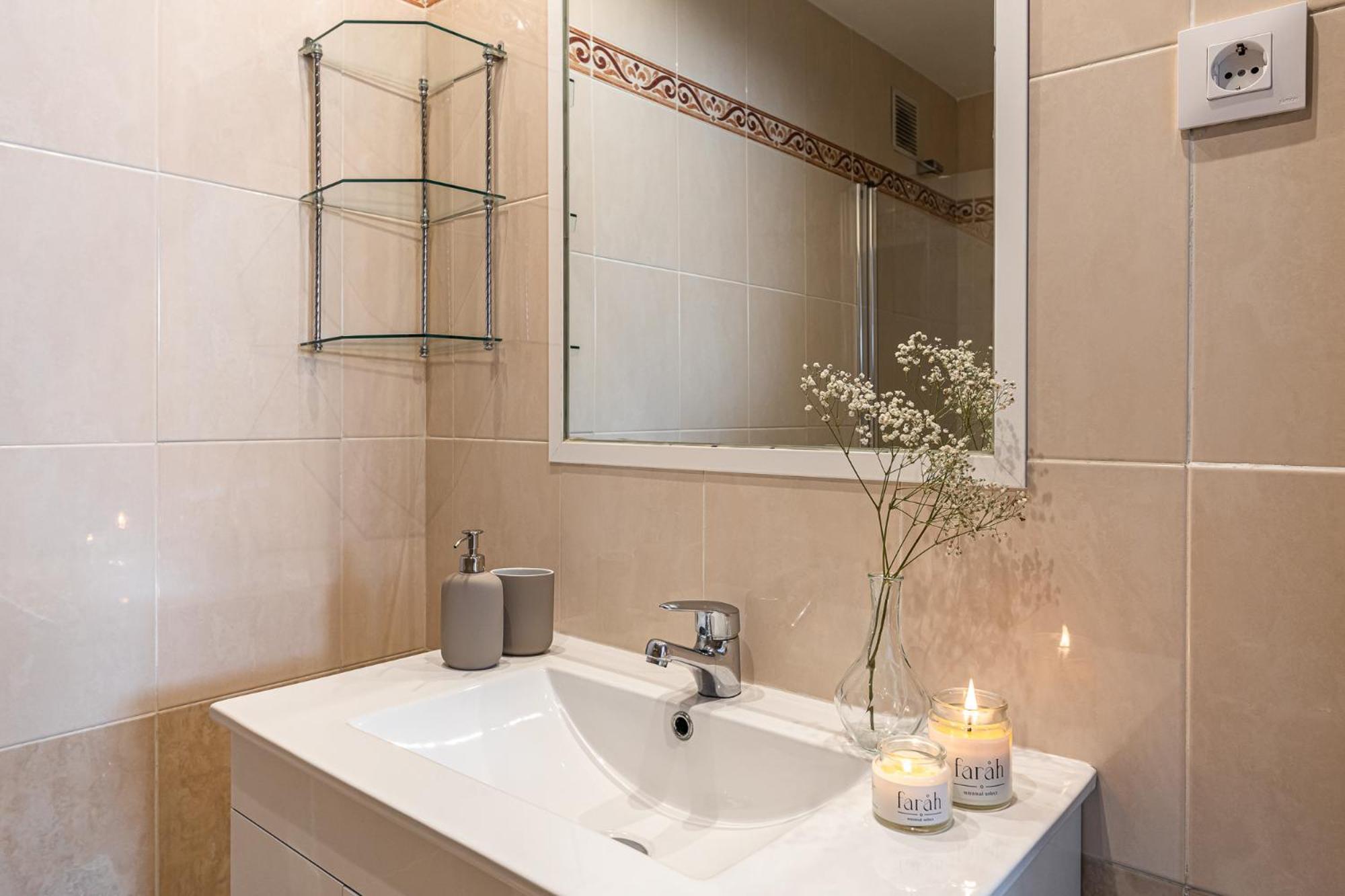 Waou Gran Via Attic - Corta Duracion Apartment Madrid Exterior foto